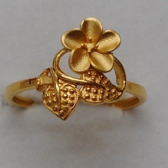 22 kt gold casting flower pattern ladis ring